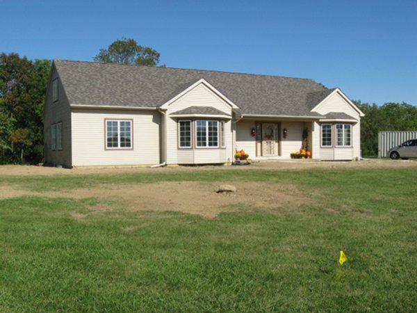 Real Estate & Personal Property Auction - Private Northeast Fort Wayne Country Setting on 3.6 Acres